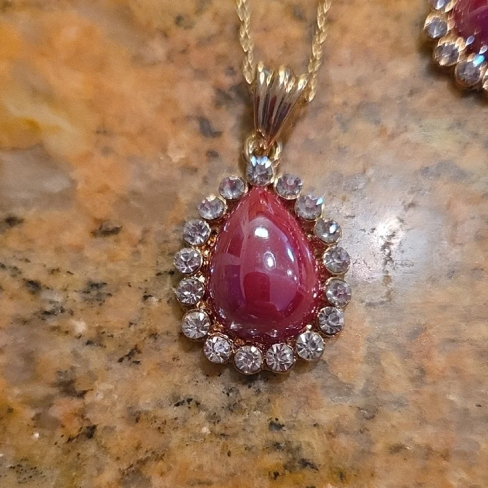 Elegant Pink Teardrop Necklace and Earrings Set | Matching Jewelry Set.